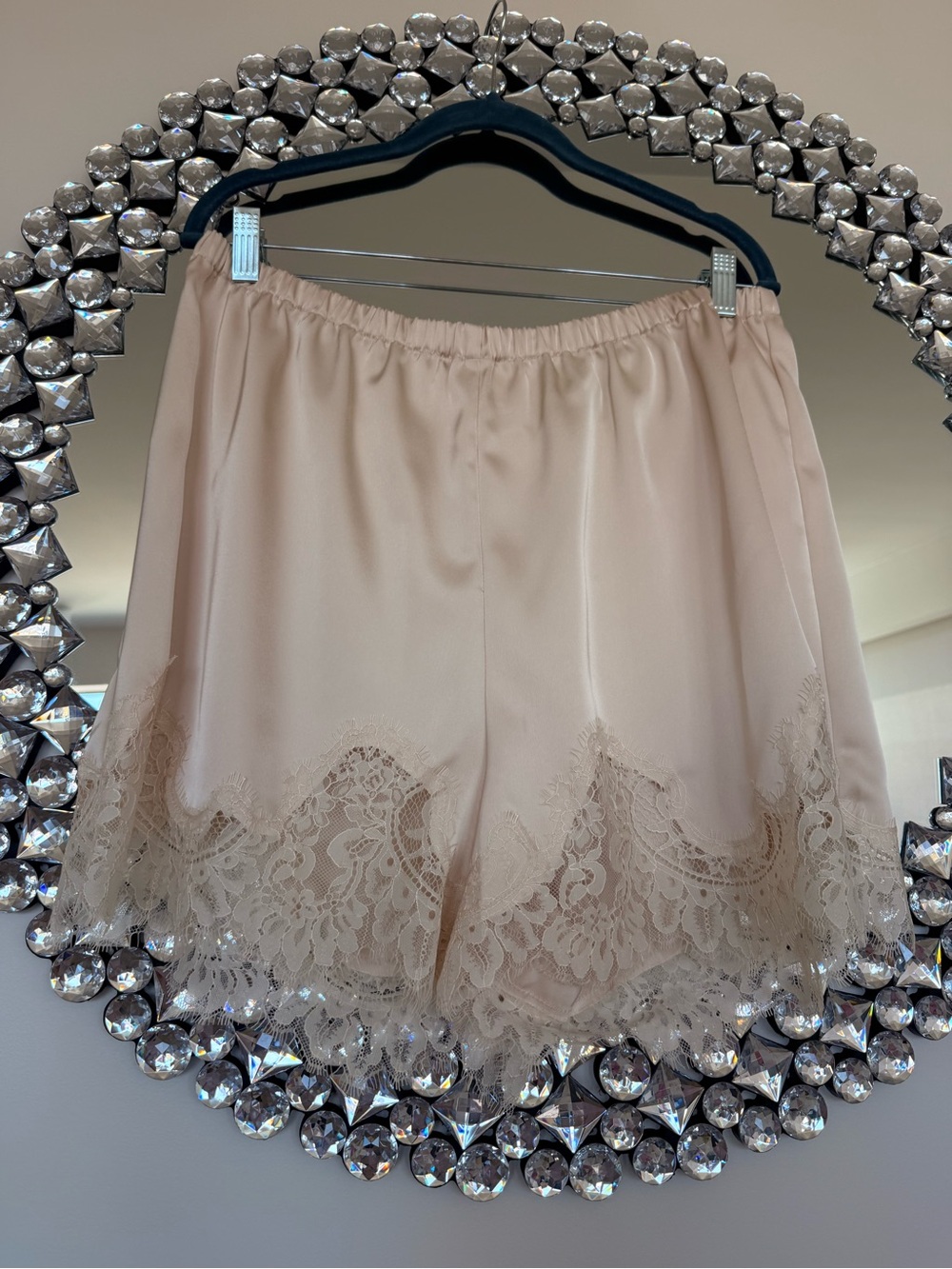 Women’s Cream Lace-Trim Shorts